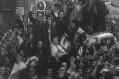 À Genève, l'armistice est fêtée dans l'euphorie dans la rue. Ciné-Journal suisse du 11 mai 1945 À Genève, l'armistice est fêtée dans l'euphorie dans la rue. Ciné-Journal suisse du 11 mai 1945