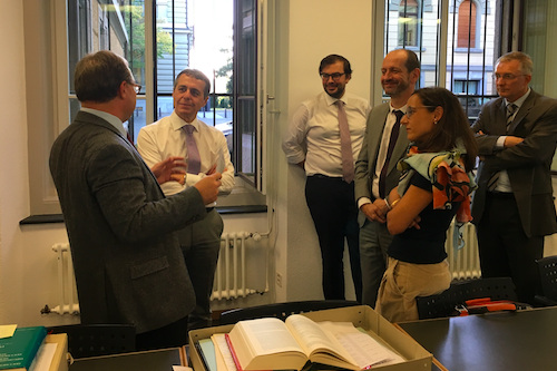 Besuch von Bundesrat Ignazio Cassis auf der Forschungsstelle Dodis