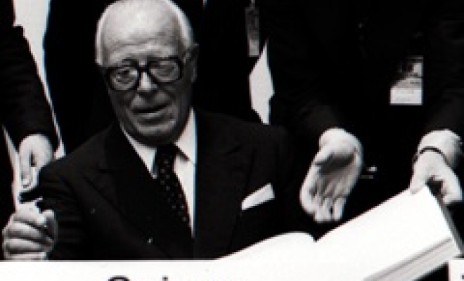Bundespräsident Pierre Graber unterzeichnet die KSZE-Schlussakte. Quelle: Ringier Bildarchiv, Aarau.